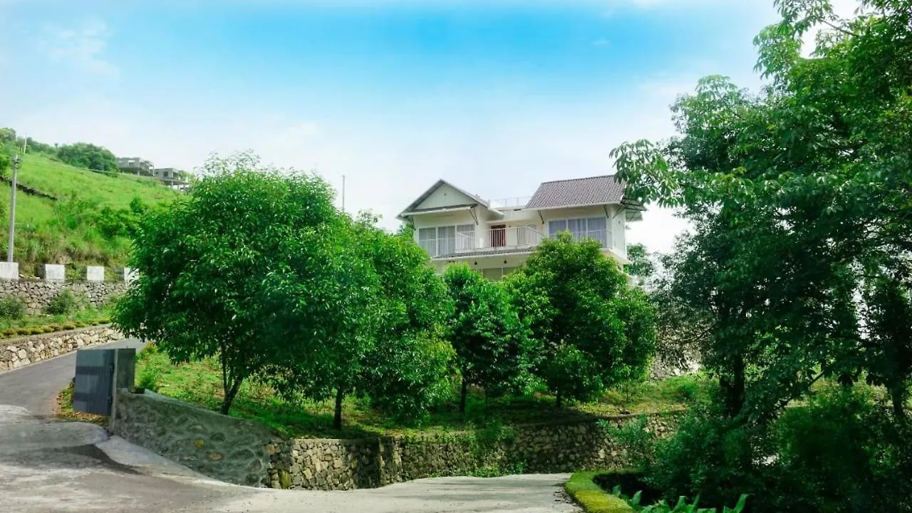 Glashaus By Izan Vagamon